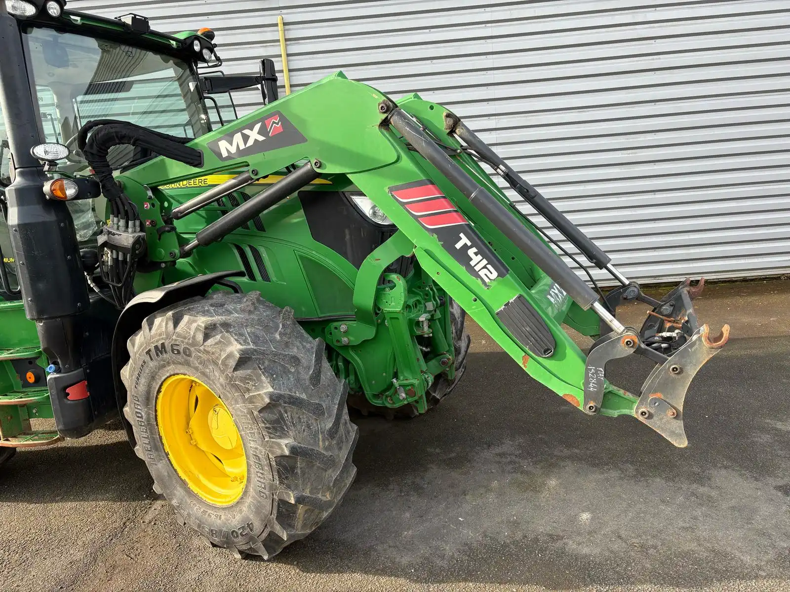 Image JOHN DEERE 6110R